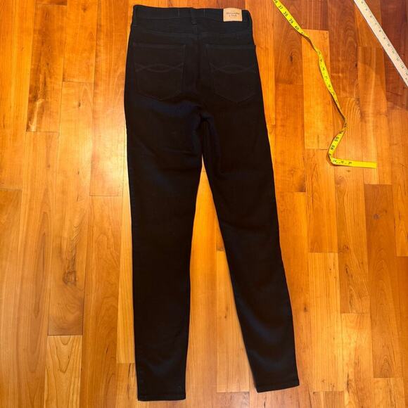 Abercrombie & Fitch High Ultra High Rise Jeans in no fade Black sz 28 / 6 womens - Picture 5 of 10
